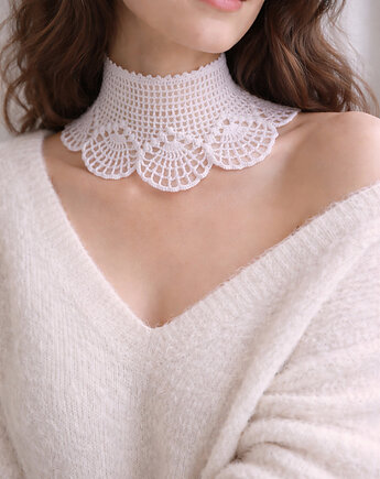 Koronkowy choker naszyjnik w stylu vintage biały klasyk, Księżycowa ćma