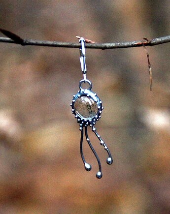 Kolczyk z motywem meduzy wykonany techniką witrażową, niezwykły prezent, Yadovito