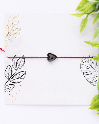 Bransoletka na czerwonym sznureczku z serduszkiem, Ilovehandmade