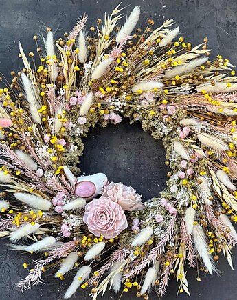 Duży, wielosezonowy wianek z suszonych roślin z lnem i ceramiczną dekoracją, Rosa