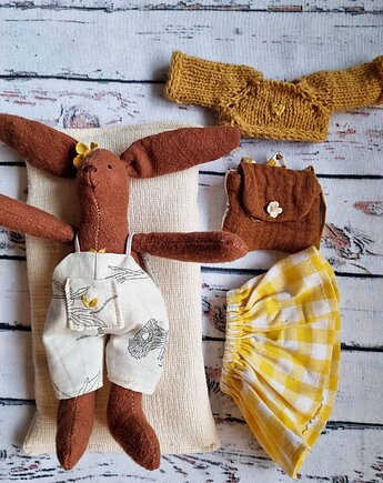 Mała przytulanka z plecakiem., peppo