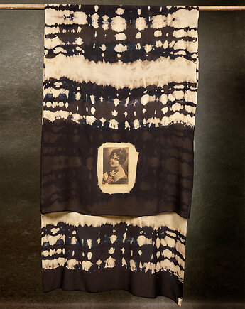 Duży szal jedwabny PORTRET,  IMADEONE