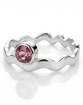 Srebrny pierścionek Fala z różowym turmalinem, Wierzbanowska