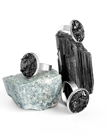 Czarny turmalin pierścionek klasyczny, OSOBY - Prezent dla dziewczynki