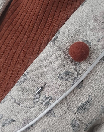 Szpilka broszka filcowa koniakowa, vestirse!