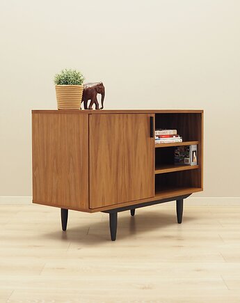 Szafka orzechowa, skandynawski design, Przetwory design