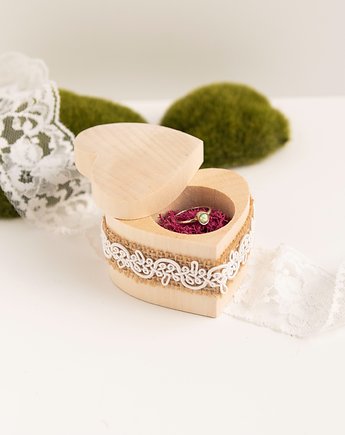 Drewniane pudełeczko na pierścionek zaręczynowy serce, Papiernik