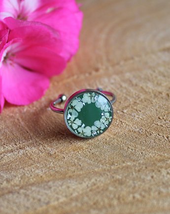 Srebrny pierścionek kwiaty zielone oczko regulowany dzika marchew, zkwiatem