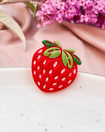 Pin truskawka. broszka w kształcie truskawki. słodka przypinka do ubrań, Dary Rusałki