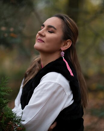 Maike pink/gray L - kolczyki z chwostami, Mosca
