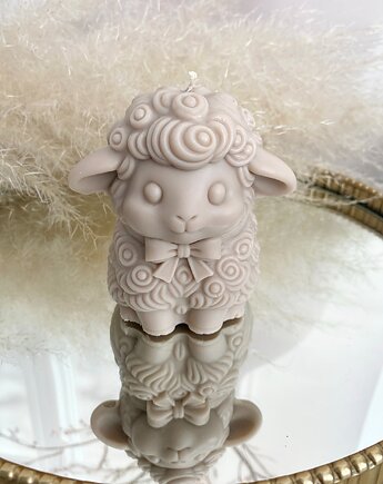 Świeca ekologiczna sojowa dekoracyjna owieczka beż, Coccola JEWELLERY