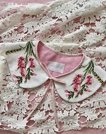 Kołnierzyk Gardenia, Prześwity