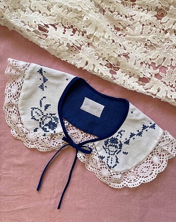 Kołnierzyk Lea, Prześwity