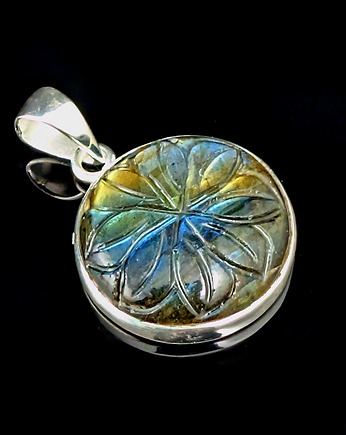 Kwiecisty labradoryt, Pracownia Neores