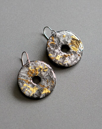 Industrialne kolczyki koła z papieru i żywicy, STUDIO blureco