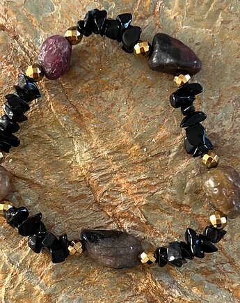 BRANSOLETKA - AMULET - Czarne turmaliny, onyks, złote kulki, Ade Art