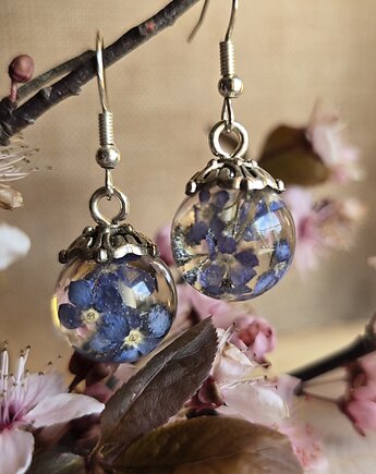 Kolczyki z kwiatami niezapominajkami, zkwiatem