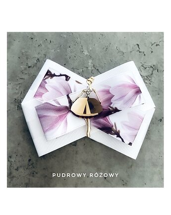 Kwiatowa  Brosza z  Damą w stylu Francuskim, Pudrowy Różowy