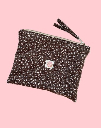 Kosmetyczka pikowana w kwiatki brązowa, Pyza