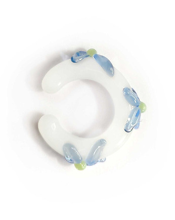 Szklana nausznica z niebieskim kwiatem "Sweets", Joanna Muzyka Studio