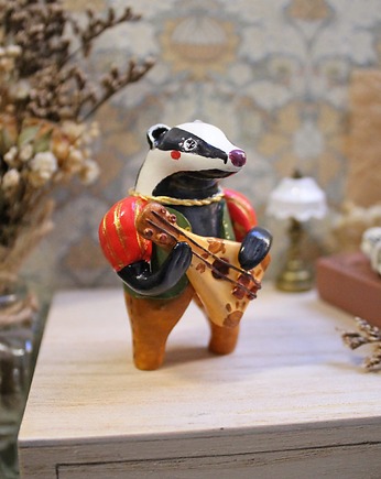 Bard Borsuk, Qletta Clay