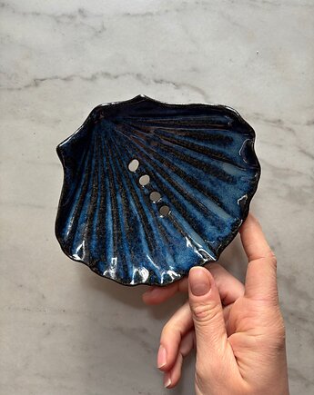 Ceramiczna Mydelniczka z Odpływem Muszelka Muszla Midnight Ocean, Maison Fragile