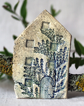 Domek z rośliną, unikatowy ceramiczny magnes #4, Bea Fine Arts