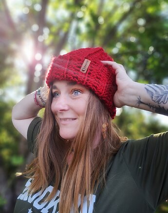 Ciepła czapka szydełkowa Basic Red, Ciotka Matylda