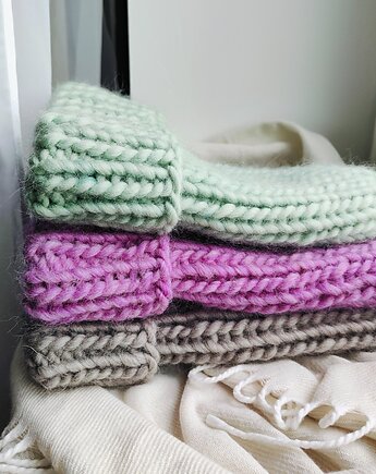 Wełniana czapka na drutach WOOLLY, Po.dziergane