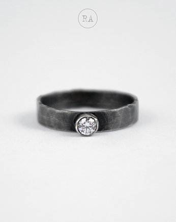 Pierścionek z brylantem 2,8mm/  0.08ct + Certyfikat, RA