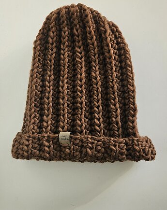 Brązowa czapka wełniana, Las i Łąka