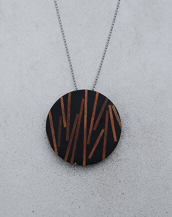 Duży okrągły naszyjnik z drewnem, Monopolka