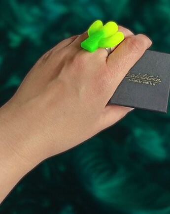 Pierścień z żywicy : KAKTUS : ombre : żółto-zielony neonowy, kaktusia