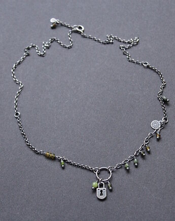 Łańcuszak Green, fado