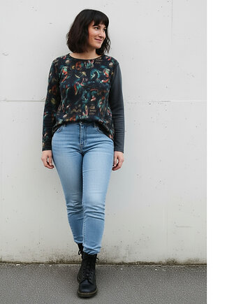 Nietypowa bluza oversize bawełniana Wilki i Koty, mniej więcej