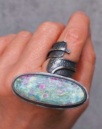 Zoisyt z rubinem - pierścień regulowany, Zofia Gladysz