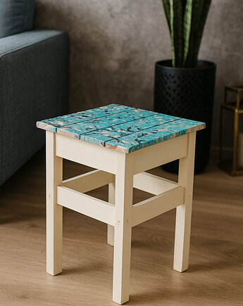 Własnoręcznie malowany handmade taboret w pastelowych kolorach art deco, Natea Studio