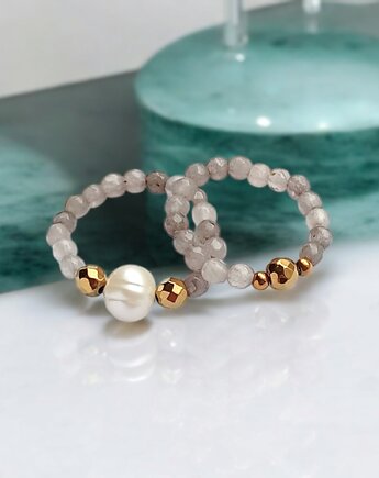 Zestaw pierścionków : agat szary, perła, złoty hematyt, kaktusia