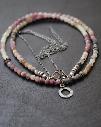 Naszyjnica z rubinami, fado