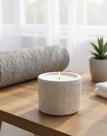 Świeca sojowa  w naczyniu gipsowym SIMPLE WHITE, inspirowana La vie est belle, Oyka Candle