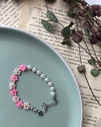 Bransoletka  kwiatki i perły, Panji Handmade