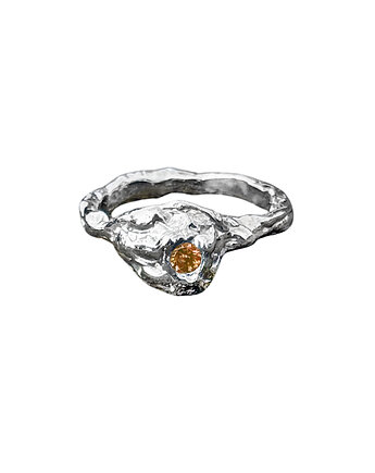 Pierścionek srebrny - Figa z granatem hessonitem, pills.jewelry