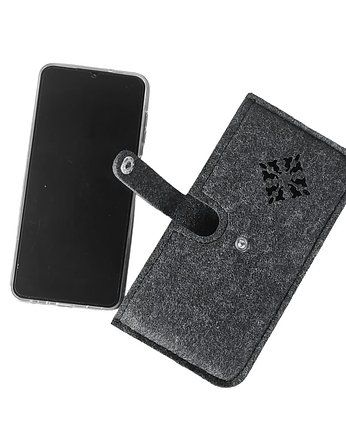 Filcowe etui na telefon z ażurem - zapinane na nap - grafitowe, Beltrani