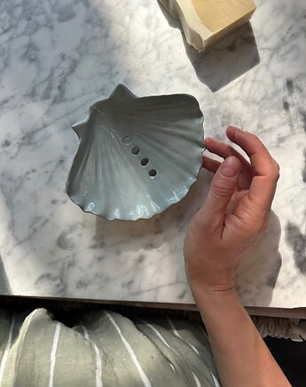Ceramiczna Mydelniczka z Odpływem Muszelka Muszla Niebieska, Maison Fragile