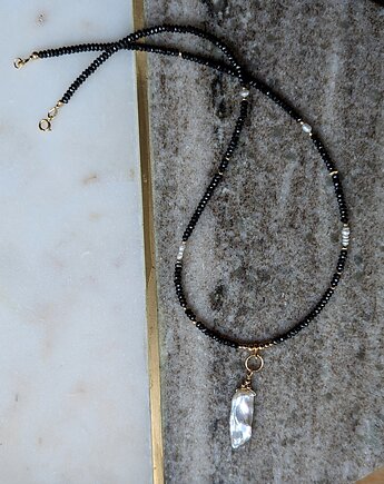 Naszyjnik szlachetny z piękną perłą, Studio Gazela