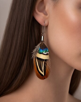 Kolczyki z piór Pluma, Ajdacho