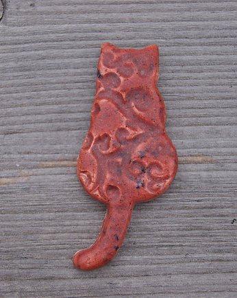 Ceramiczny magnes kot  czerwony, Gliniana Koniczynka