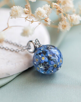 Wisiorek z niezapominajkami