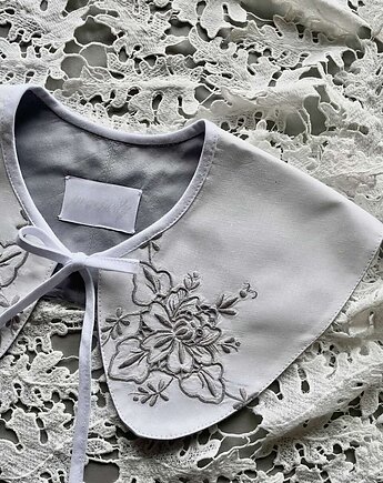 Kołnierzyk Brygida, Prześwity