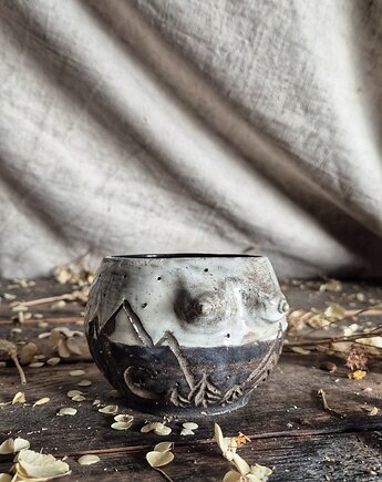 Kubek cycuszki na kawę, kubek górski scraffito, czarka cycuszek, Fiona Ceramics